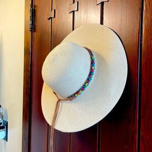 Royal Road Trading Co. Women's Sun Hat with colorful beads, adjustable OSFM VGUC